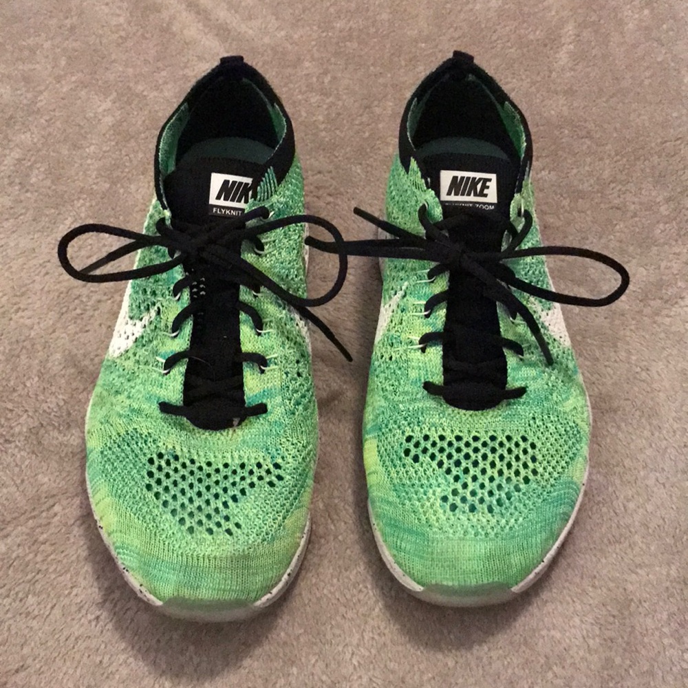 Nike Zoom Flyknit Trainers